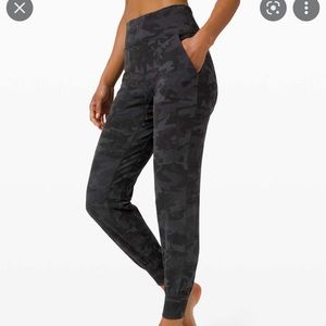 Lululemon Align Joggers 28”